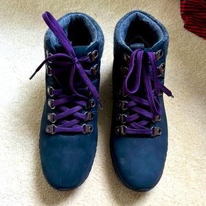 Cole Haan Zero Gravity OS waterproof hiking boot Size 6